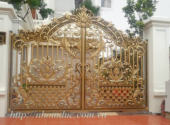 Mẫu cổng biệt thự đẹp cổng nhôm đúc đẹp ở tại Hà Tĩnh
