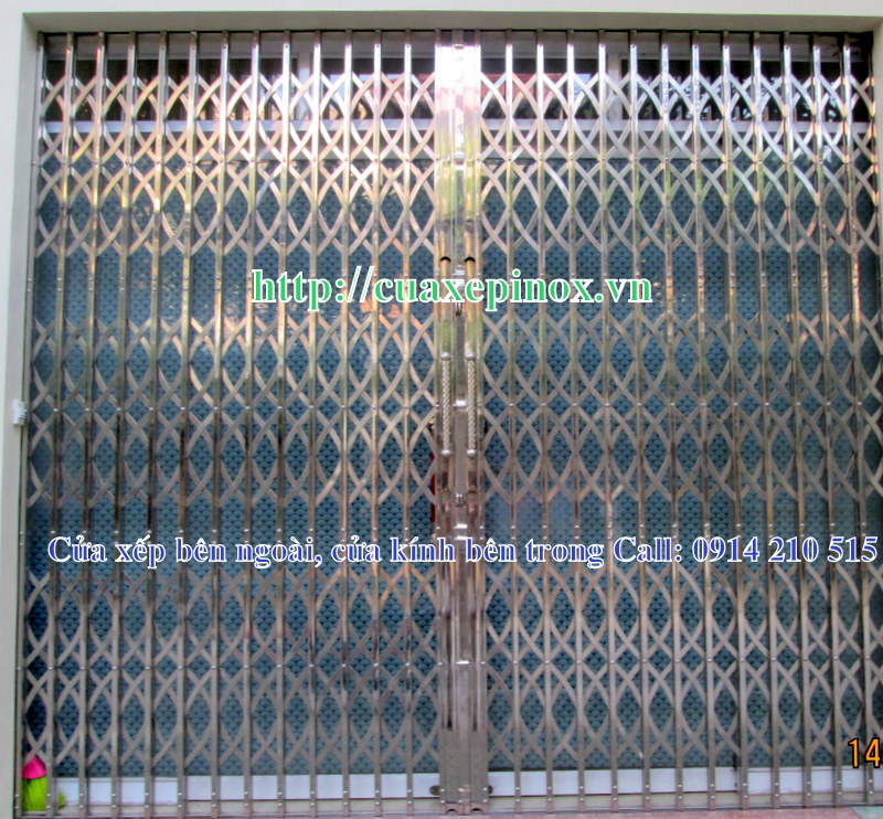 Cửa xếp INOX Hộp 304, đây là loại cửa xếp INOX hộp 20x20 cao cấp nhất hiện nay. Cửa xếp INOX hộp 304 tại Hà Nội và các tỉnh