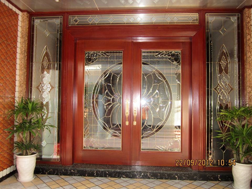 cửa gỗ kính hoa đồng
