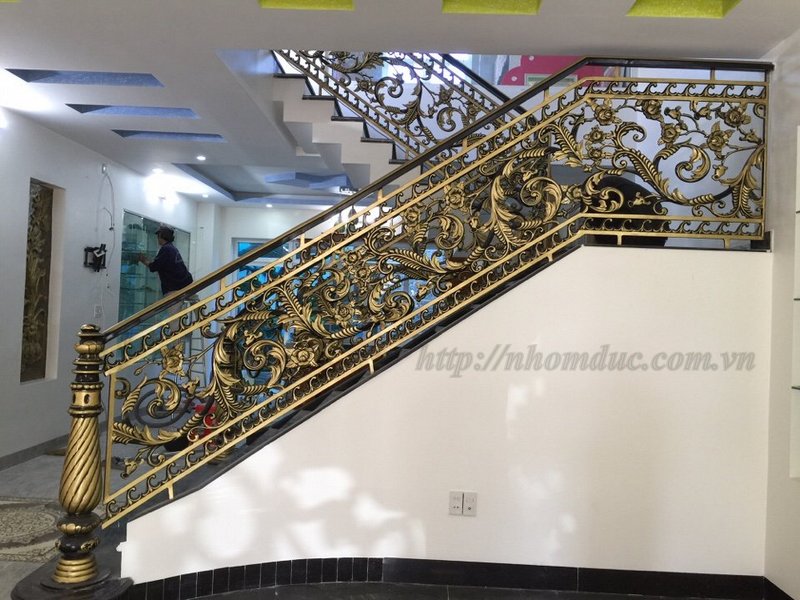 Cầu thang nhôm đúc cao cấp phù hợp với các không gian nhà