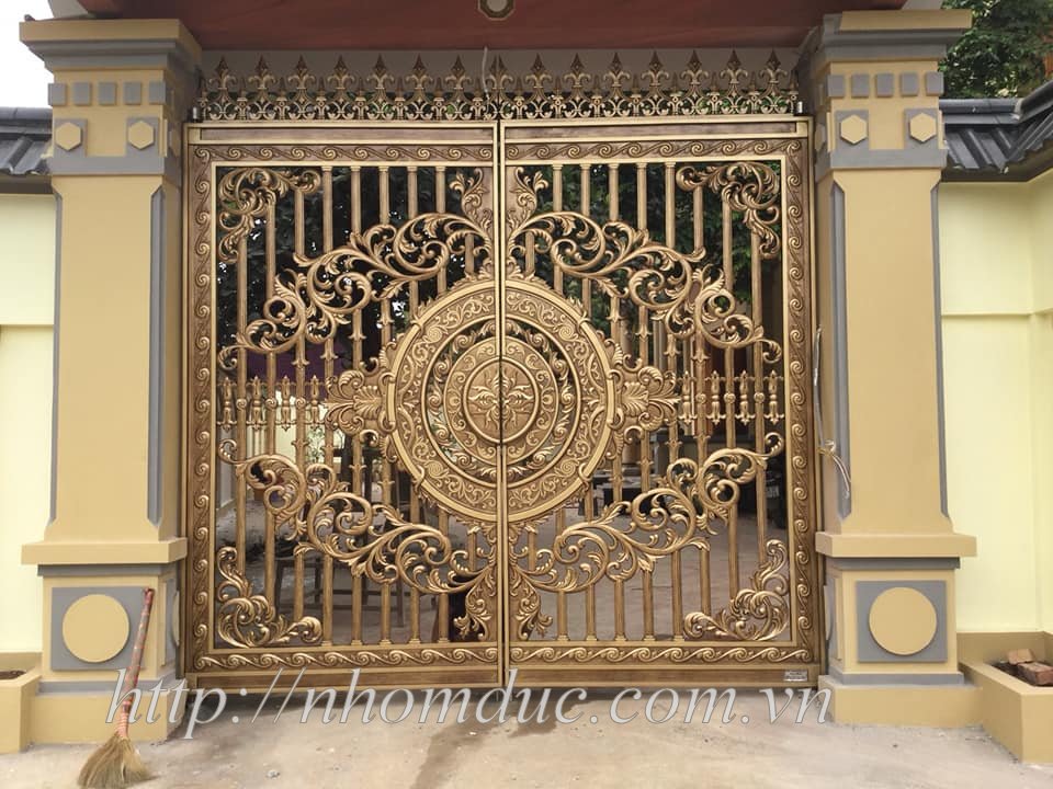 Cửa cổng nhôm đúc tại Lạng Sơn