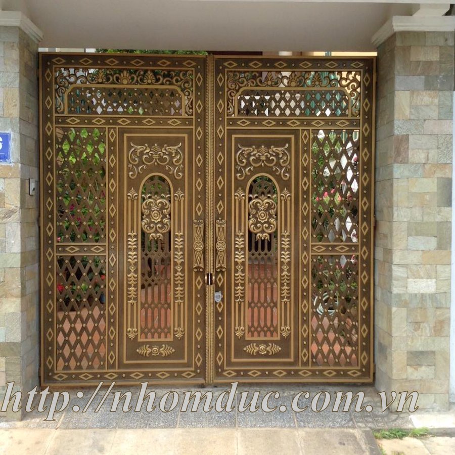 Mẫu cổng biệt thự đẹp cổng nhôm đúc đẹp ở tại Nghệ An