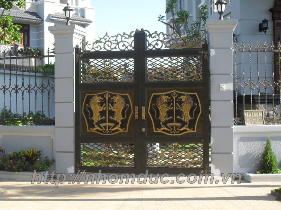 Nhận làm cổng nhôm đúc tại Nghệ An