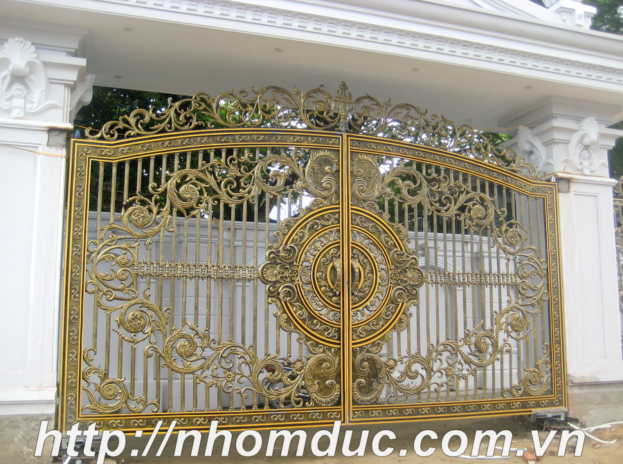 Cửa cổng hợp kim nhôm đúc được nhiều khách hàng lựa chọn cho ngôi nhà