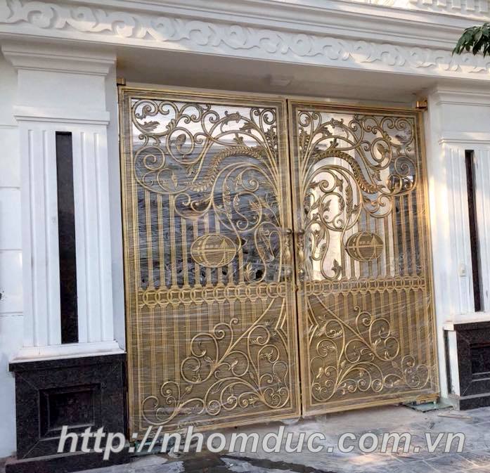 Thi công lắp đặt cổng nhôm đúc tại Long Biên