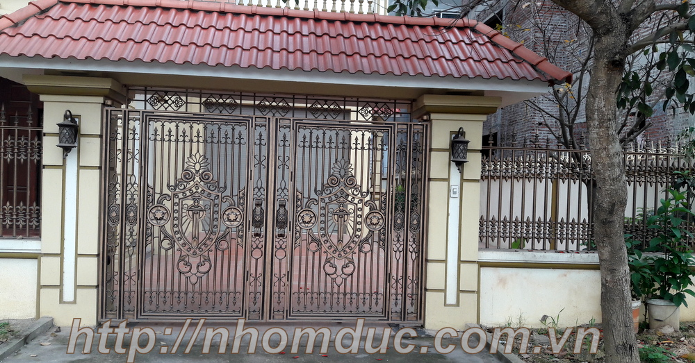 Cổng nhôm đúc đường Trần Hưng Đạo, Lào Cai