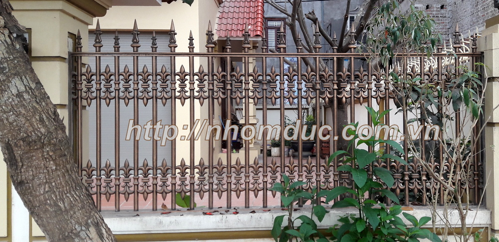 Cửa cổng nhôm đúc tại Lào Cai