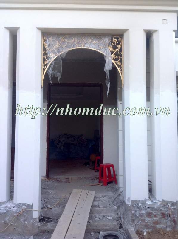 lắp đặt công trình nhôm đúc nhà anh thịnh thành phố Vinh, Nghệ An